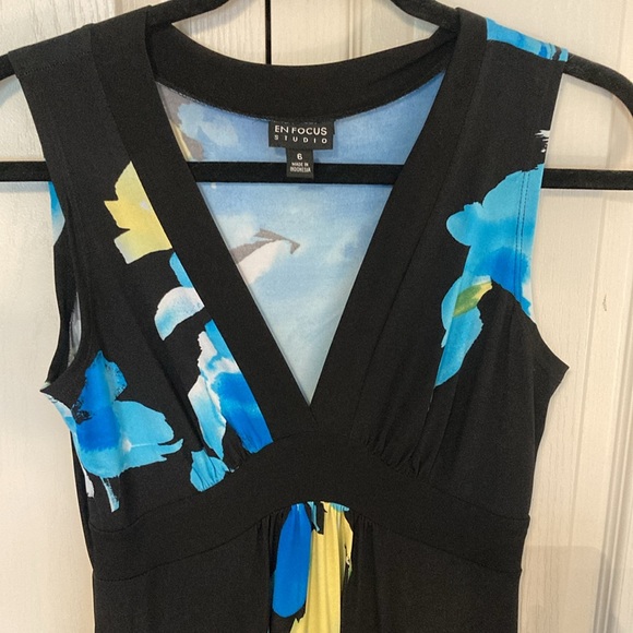 EUC En Focus Studio sleeveless floral maxi dress. Size 6. - Picture 2 of 6